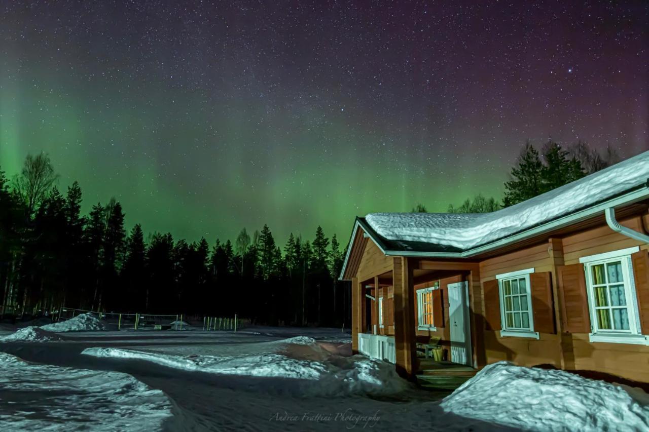 Old Pine Husky Lodge Sompujarvi Exterior foto