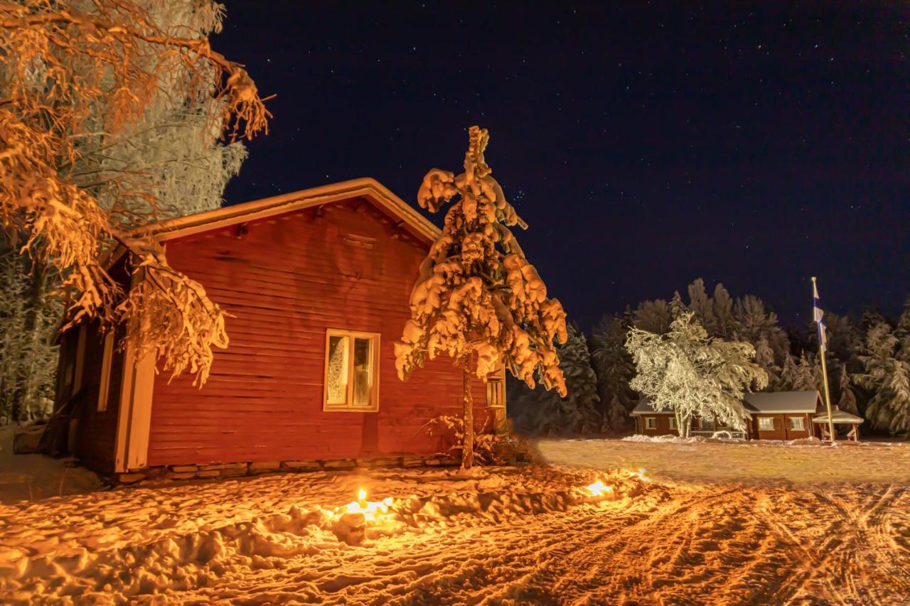 Old Pine Husky Lodge Sompujarvi Exterior foto
